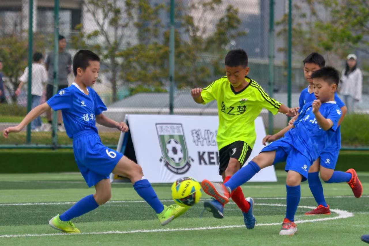 席可能对球 席可能对球